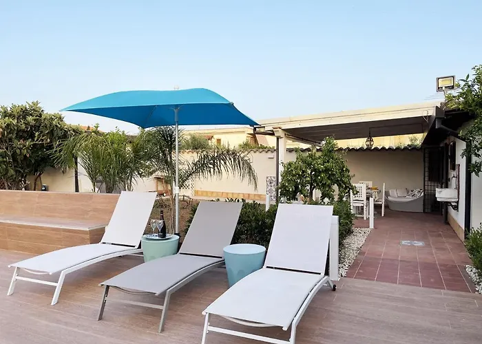 Xenia - Con Piscina Privata Aparthotel 4*